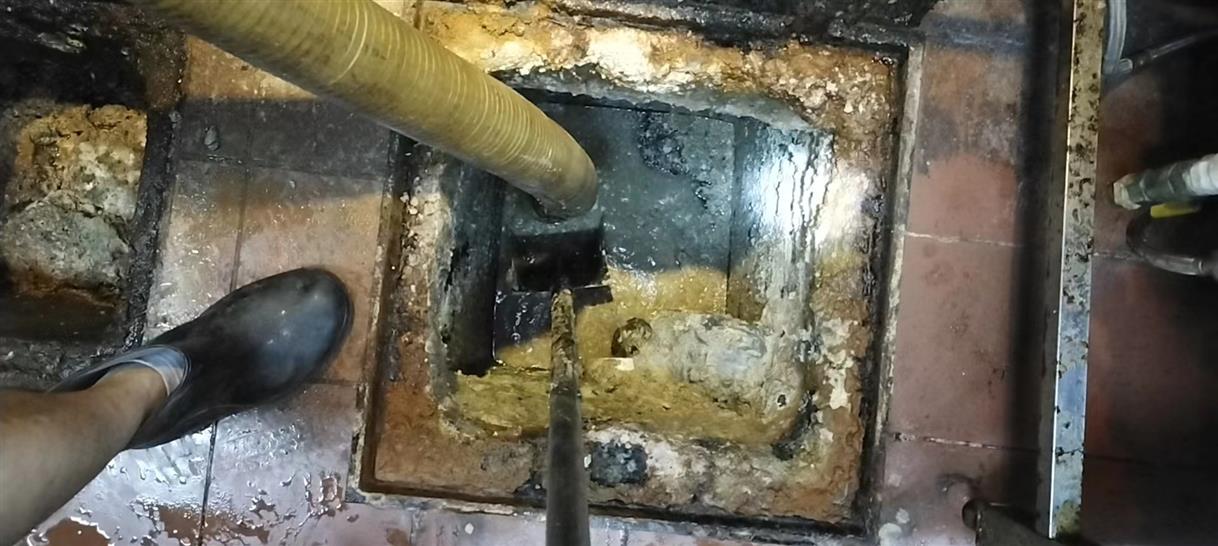 清苑污水池清理一般都有毒气，怎么预防中毒呢？