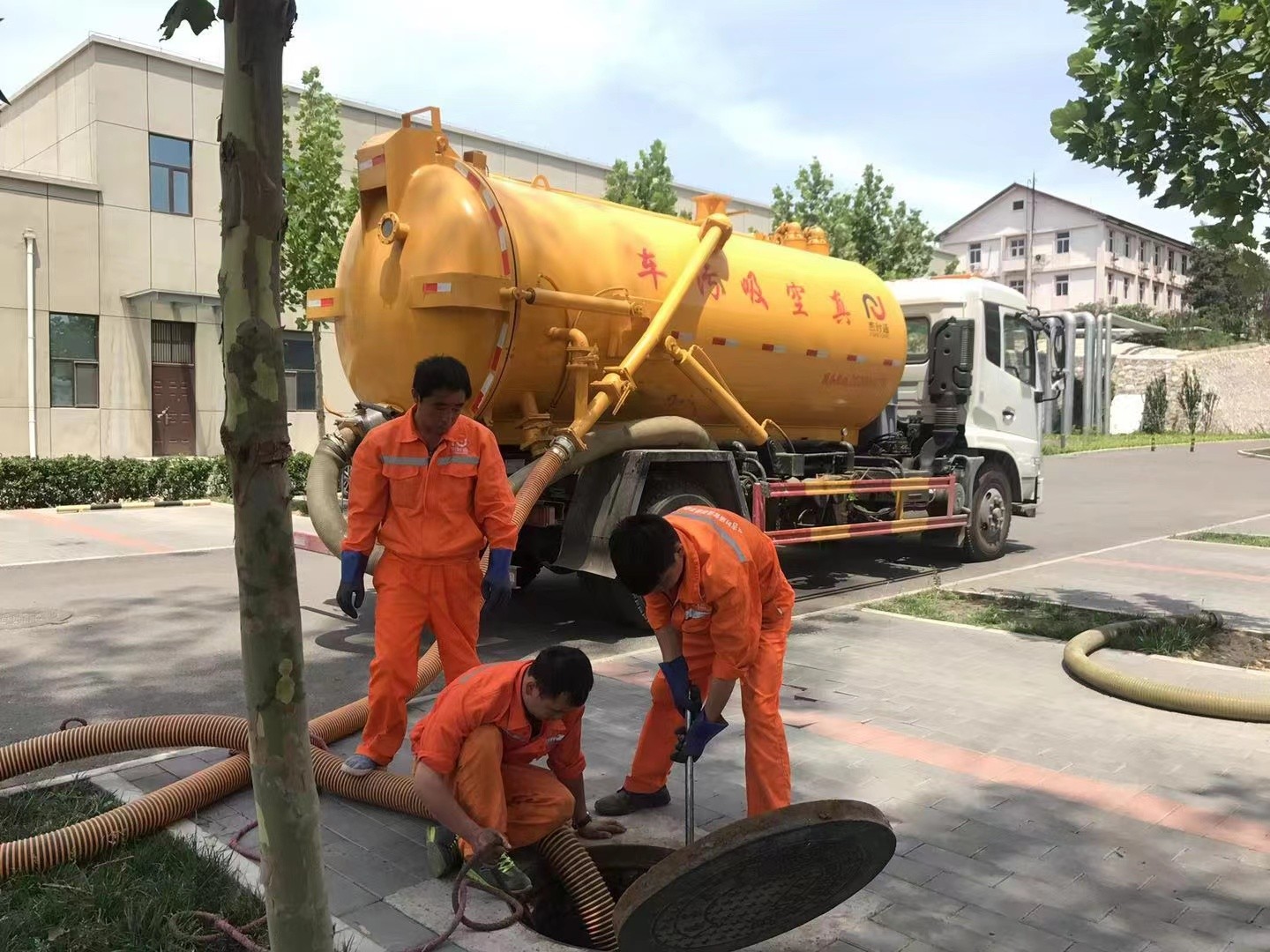 清苑化粪池清理与5-8吨吸粪车施工效率分析